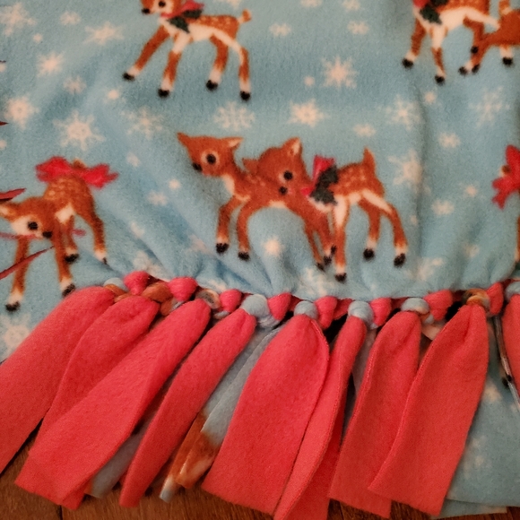 Fleece Blanket - Picture 3 of 9